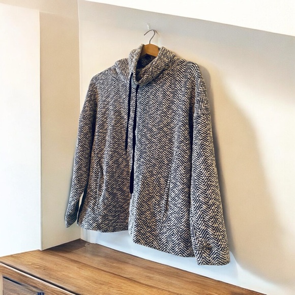 Woman’s Textured Chevron Pattern Sweater - Black and White Mock Scoop Neck - Picture 3 of 6